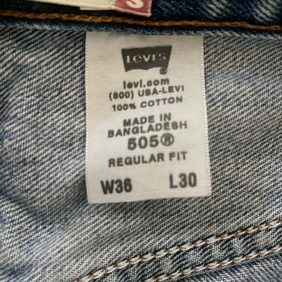 Levi’s - Picture 3 of 3